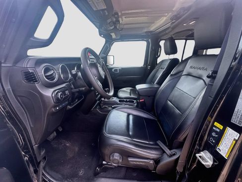 Used 2023 Jeep Wrangler Unlimited Sahara w/ Cold Weather Group AWD/4WD image 23
