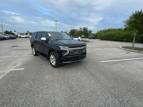 Used 2025 Chevrolet Tahoe Premier AWD/4WD image 2