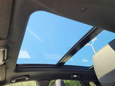 Used 2025 Cadillac XT5 Premium Luxury image 28