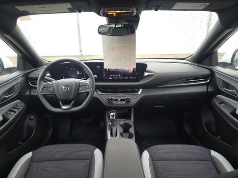 Used 2025 Buick Envista Preferred w/ Convenience I Package FWD image 15
