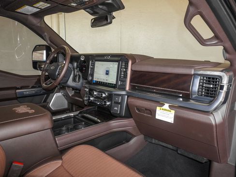 New 2025 Ford F250 King Ranch w/ FX4 Off-Road Package AWD/4WD image 41