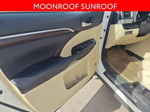 Used 2016 Toyota Highlander Limited AWD/4WD image 5