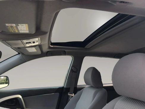Used 2006 Toyota RAV4 Limited AWD/4WD image 4