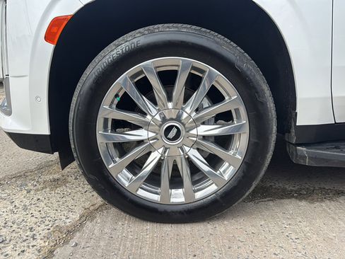 Used 2021 Cadillac Escalade ESV Premium Luxury image 52