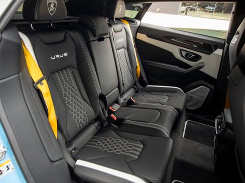 Used 2024 Lamborghini Urus S image 40