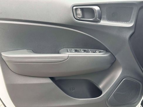 New 2026 Hyundai Venue SEL FWD image 12