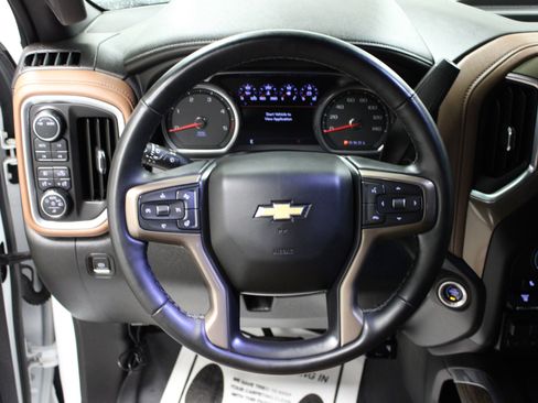 Used 2023 Chevrolet Silverado 3500 High Country w/ Technology Package image 17