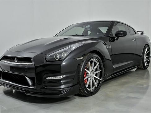Used 2012 Nissan GT-R Black Edition AWD/4WD image 6