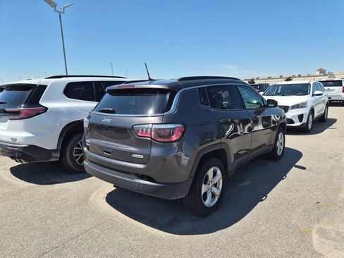 Used 2020 Jeep Compass Latitude w/ Cold Weather Group AWD/4WD image 5