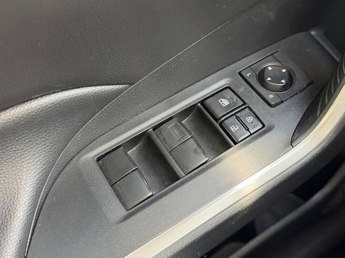 Certified 2021 Toyota RAV4 XLE FWD image 27