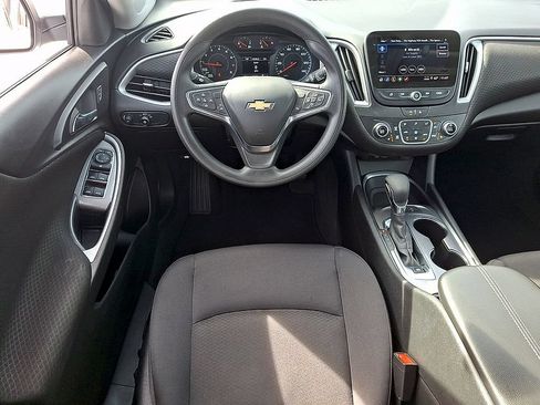 Used 2024 Chevrolet Malibu LT FWD image 11