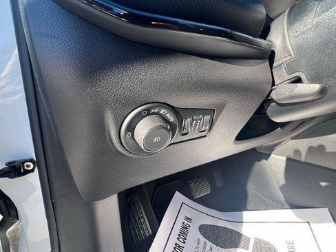 New 2026 Jeep Compass Latitude image 13