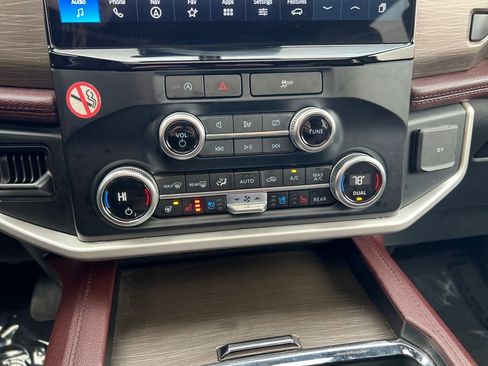 Used 2023 Ford Expedition Max Limited image 15