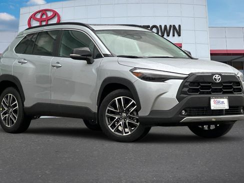 New 2026 Toyota Corolla Cross XLE w/ Convenience Package image 2