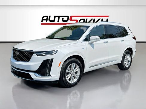 Used 2025 Cadillac XT6 Luxury w/ LPO, Floor Liner Package AWD/4WD image 3