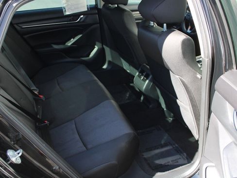 Used 2018 Honda Accord EX image 16
