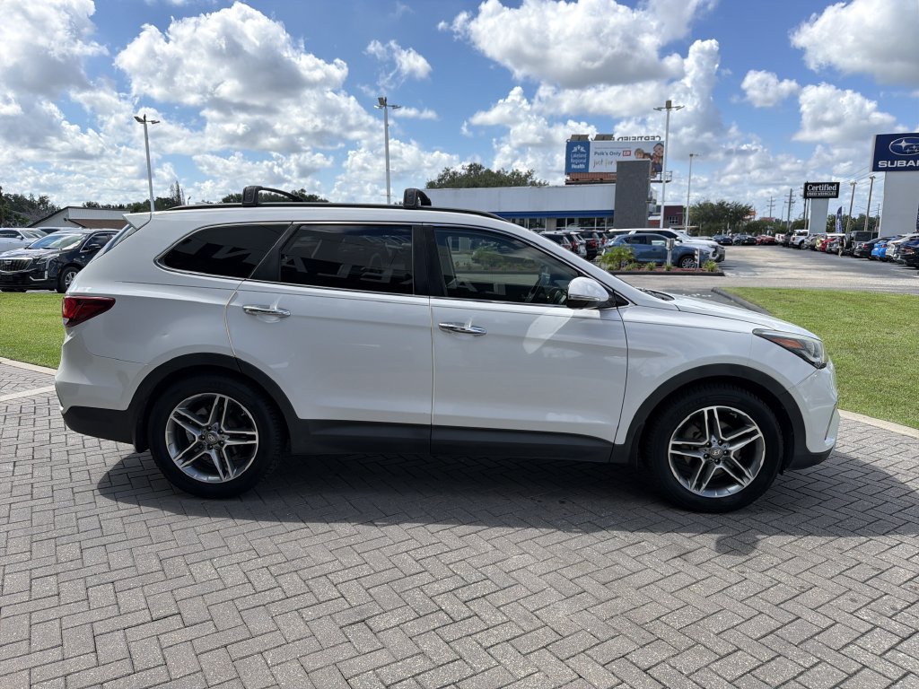 Used 2017 Hyundai Santa Fe FWD image 7