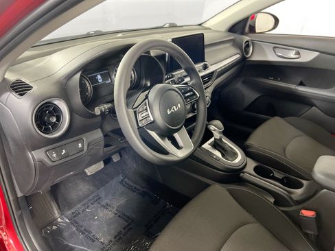 Used 2023 Kia Forte LXS w/ LXS Technology Package FWD image 9