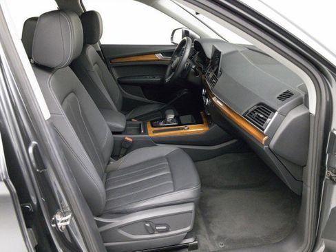 Used 2021 Audi Q5 e Premium w/ Convenience Package image 10