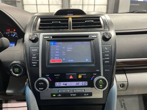 Used 2012 Toyota Camry XLE FWD image 24