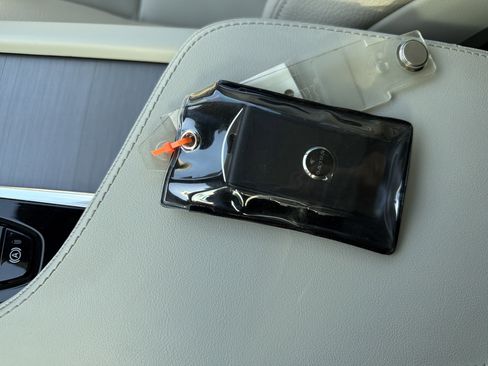 Certified 2025 Volvo XC90 B5 Core w/ Protection Package AWD/4WD image 38