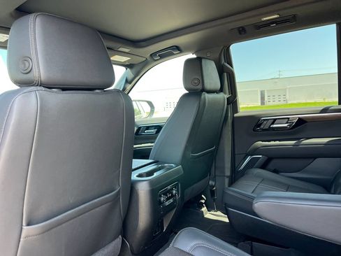 Used 2025 Chevrolet Tahoe High Country w/ Sun And Tow Package AWD/4WD image 45