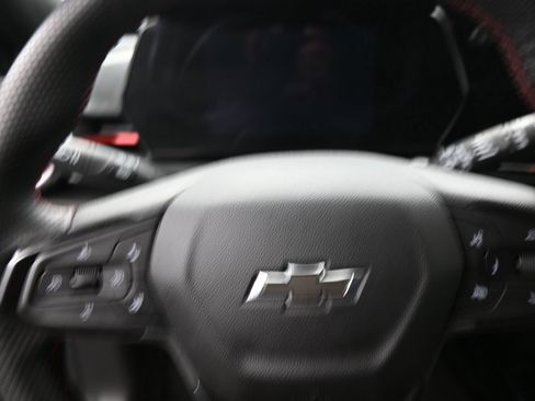 Used 2024 Chevrolet Trax RS w/ Driver Confidence Package FWD image 16