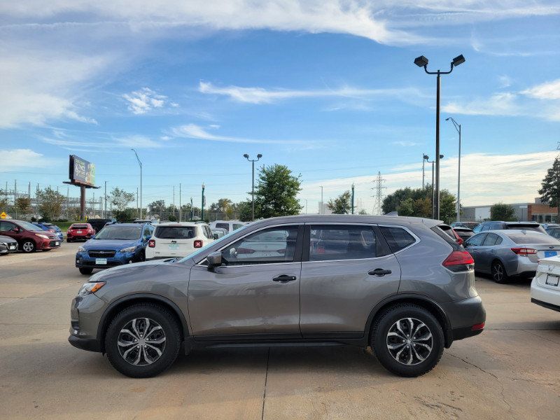 Used 2017 Nissan Rogue S FWD image 4