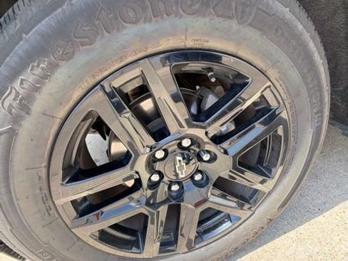 Used 2023 Chevrolet Silverado 1500 RST w/ Z71 Off-Road Package AWD/4WD image 6