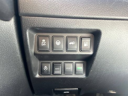 Used 2018 Nissan Rogue SL w/ Premium Package AWD/4WD image 10