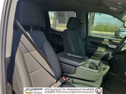 Used 2022 Chevrolet Silverado 1500 LT AWD/4WD image 28