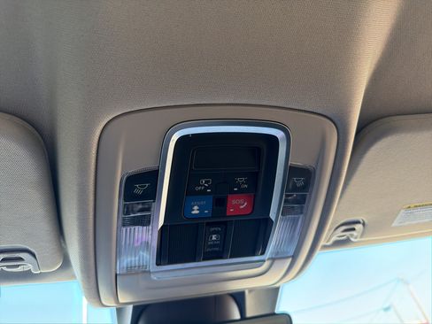 Used 2022 RAM 1500 Laramie AWD/4WD image 27