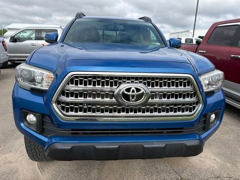 Used 2016 Toyota Tacoma TRD Off-Road w/ Towing Package AWD/4WD image 2
