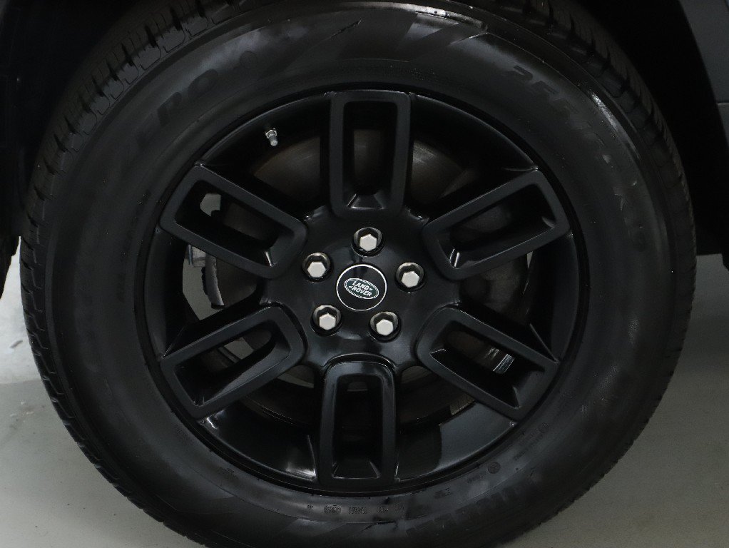 Used 2021 Land Rover Defender 110 S AWD/4WD image 38