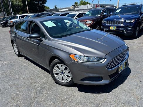 Used 2013 Ford Fusion S FWD image 2