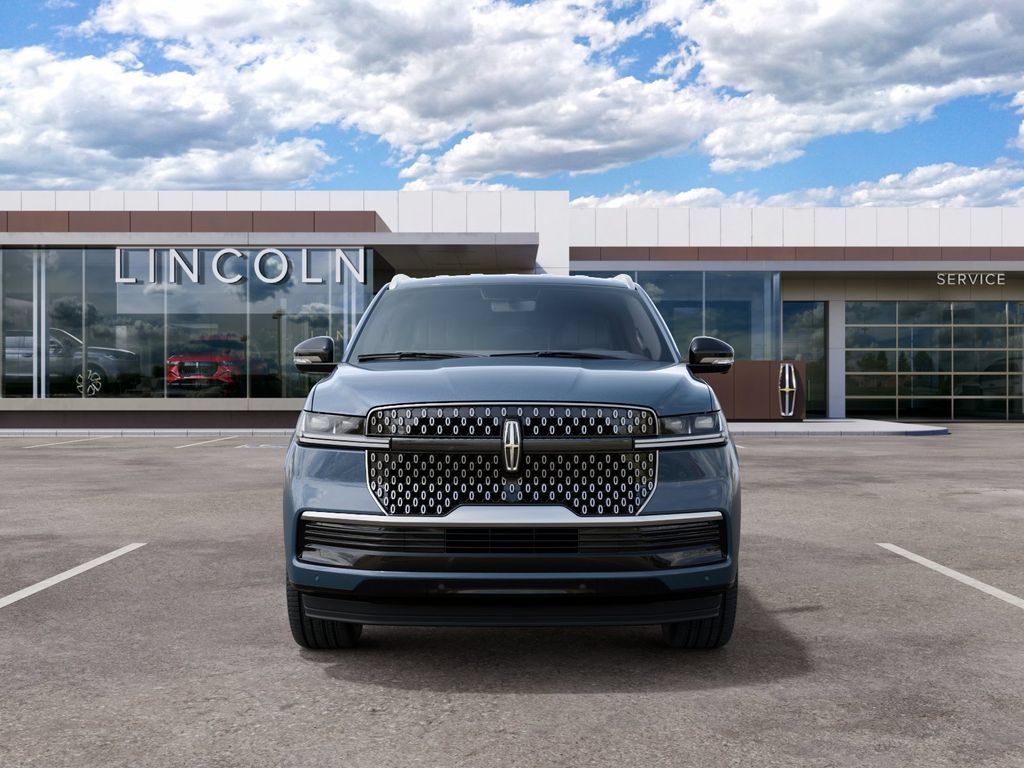 New 2027 Lincoln Navigator Premiere RWD image 3