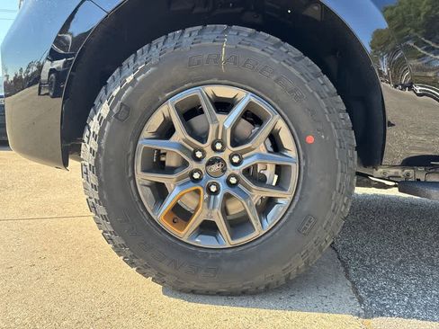 New 2025 Ford Expedition Tremor image 9