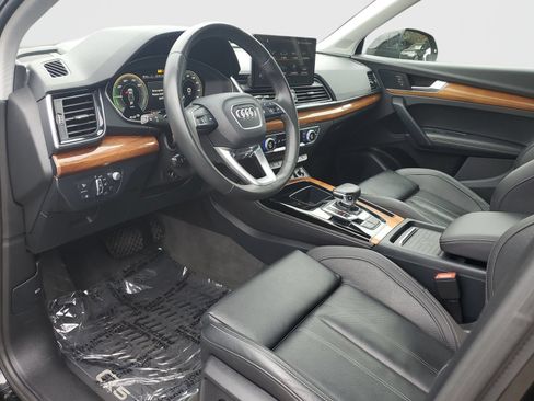 Used 2023 Audi Q5 e Prestige w/ Prestige Package AWD/4WD image 19