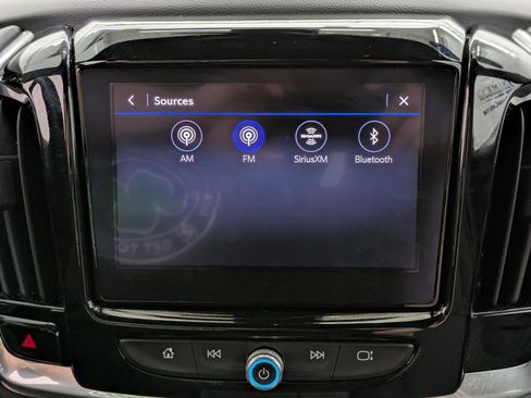 Used 2023 Chevrolet Traverse LT image 34