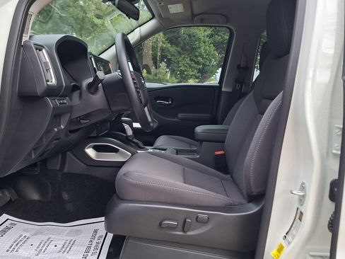 New 2026 Nissan Frontier SV w/ Tow Package AWD/4WD image 6