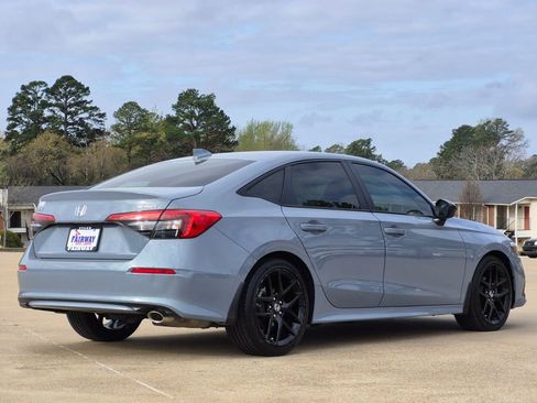 Used 2024 Honda Civic Sport image 6