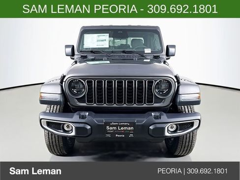 New 2026 Jeep Gladiator Sahara image 2