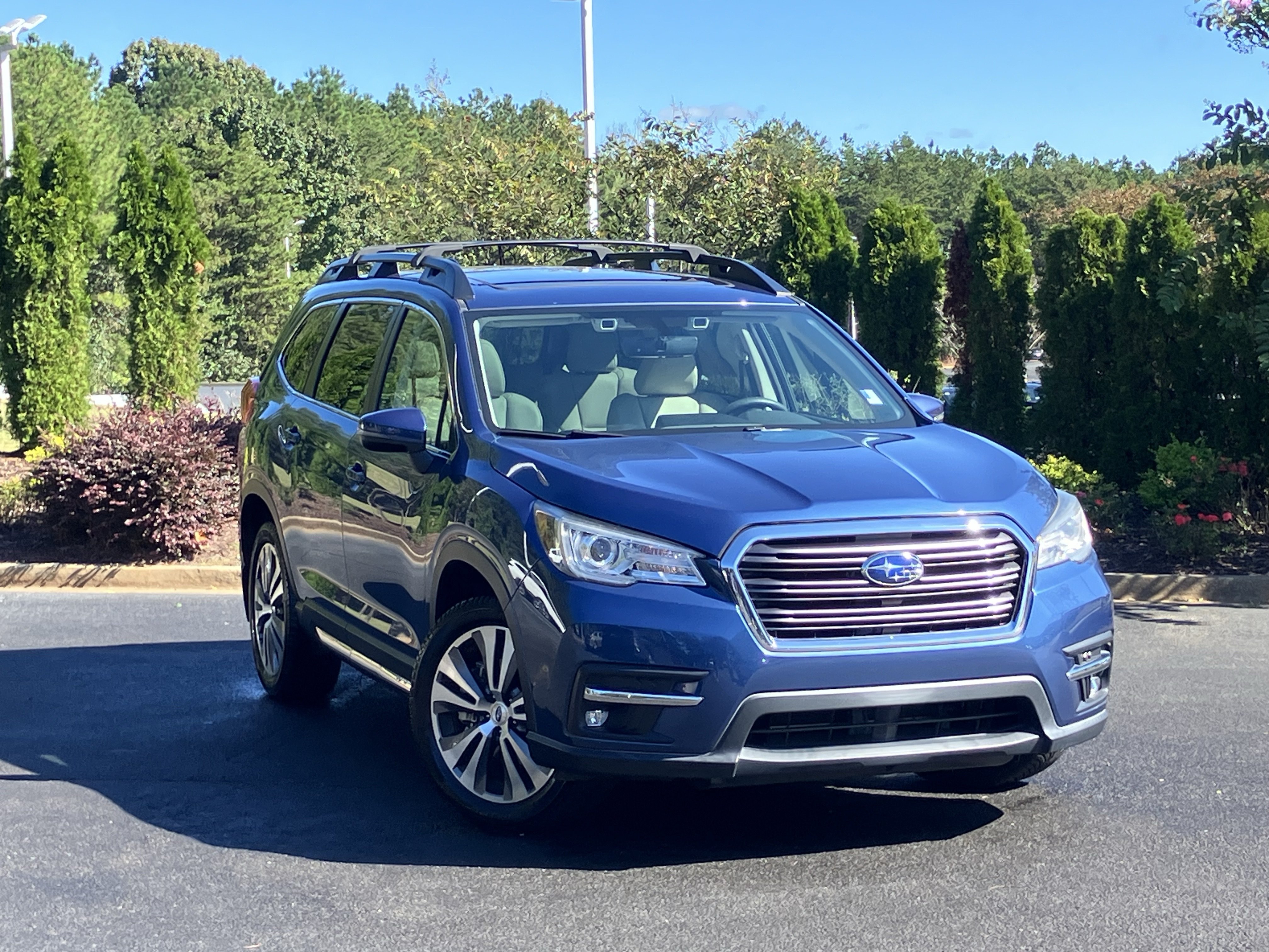 Used 2020 Subaru Ascent Limited w/ Technology Package AWD/4WD image 2