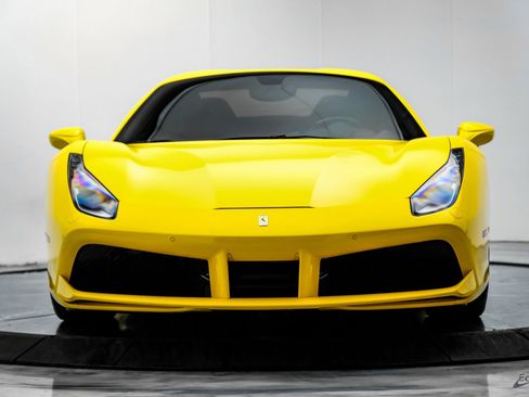 Used 2017 Ferrari 488 Spider image 39