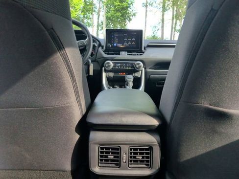 Used 2025 Toyota RAV4 LE FWD image 31
