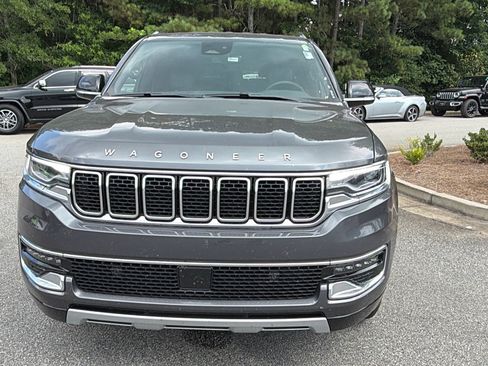Used 2024 Jeep Wagoneer Series II w/ Flexible Seating Group RWD image 3
