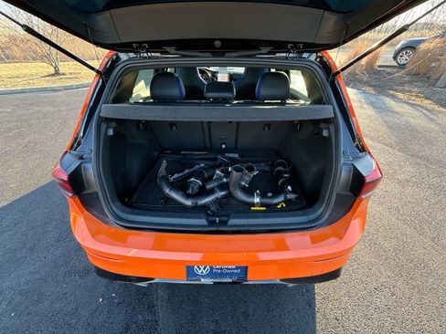 Used 2023 Volkswagen Golf R image 27