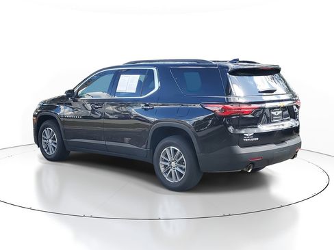 Used 2023 Chevrolet Traverse LT image 7