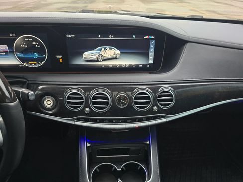 Used 2019 Mercedes-Benz S 560 4MATIC Sedan image 36