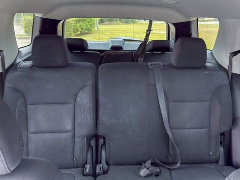 Used 2019 Chevrolet Traverse LS image 18